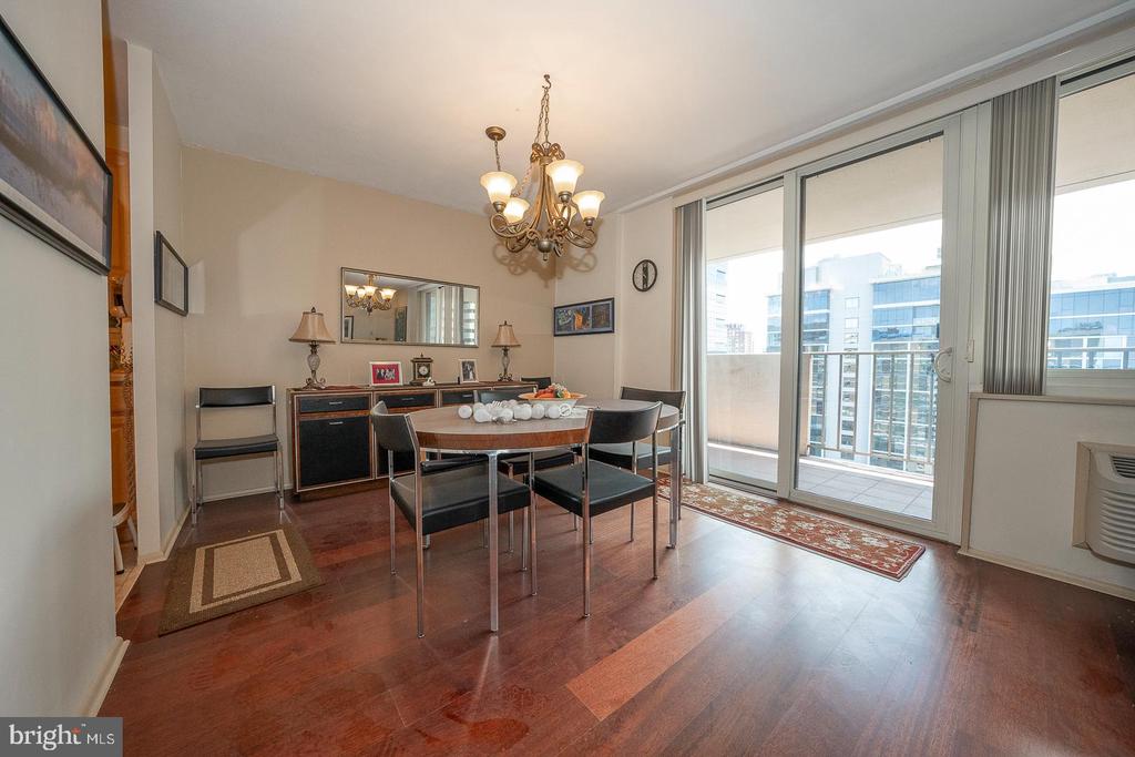 1901 JOHN F KENNEDY BOULEVARD Unit: 2720
