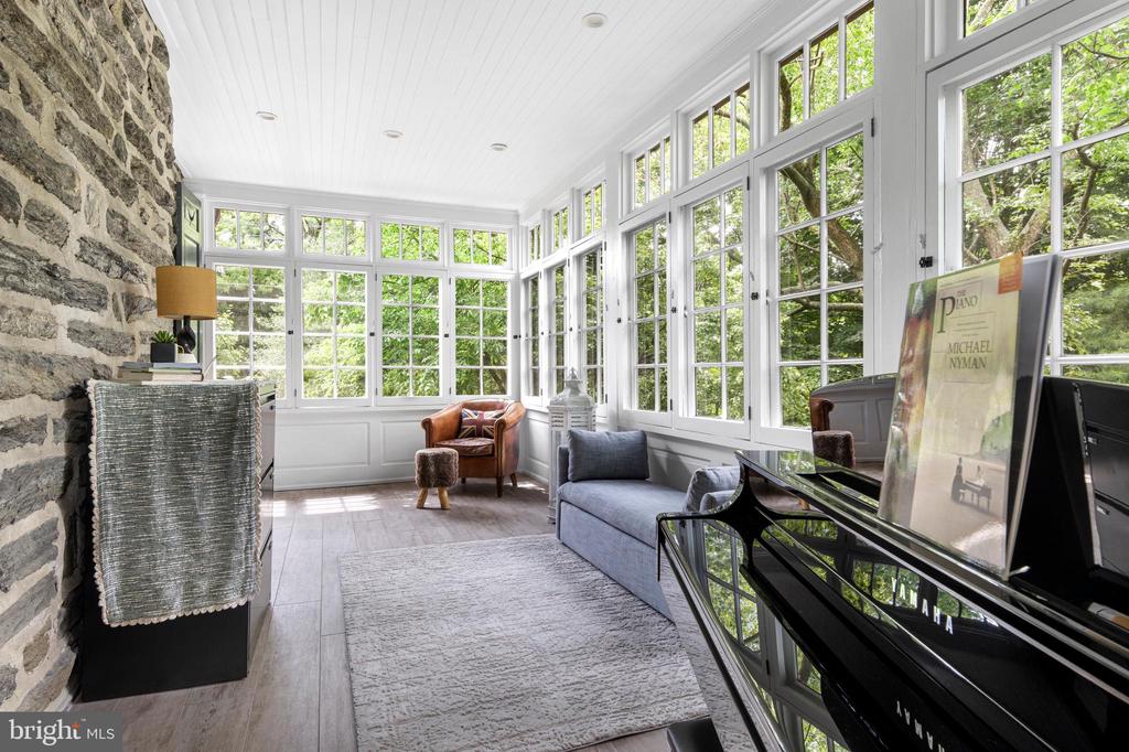 117 CARPENTER LANE