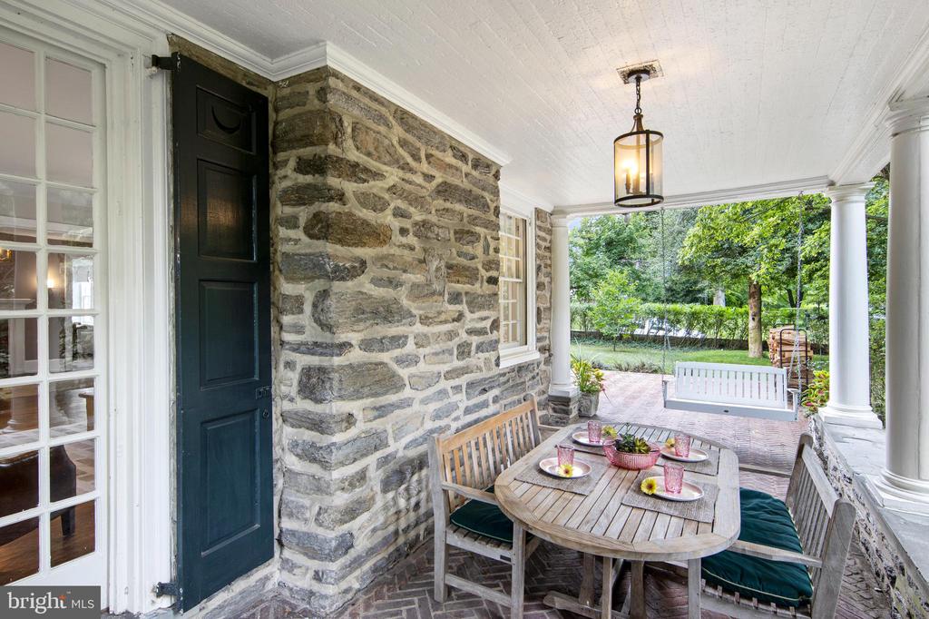 117 CARPENTER LANE