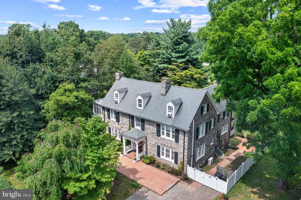 117 CARPENTER LANE
