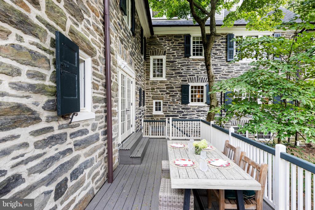 117 CARPENTER LANE