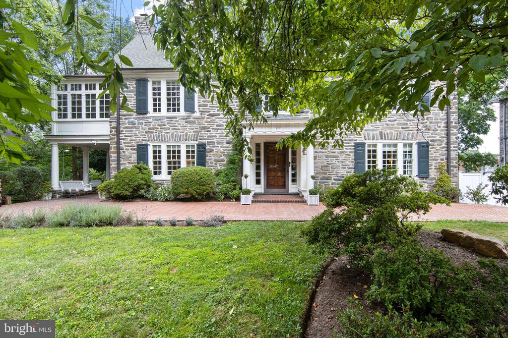 117 CARPENTER LANE