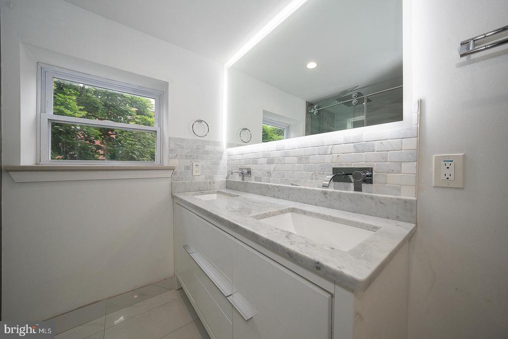 1515 N 4TH STREET
