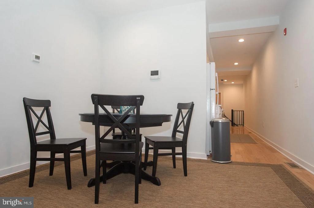 2016 LOCUST STREET Unit: 1ST FLOOR