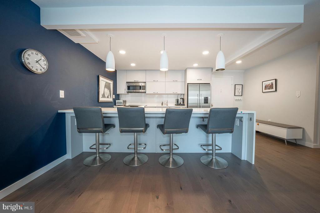 1919 CHESTNUT STREET Unit: 1015