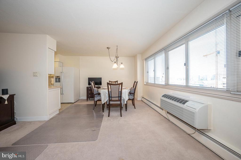 1900 JOHN F KENNEDY BOULEVARD Unit: 805-807