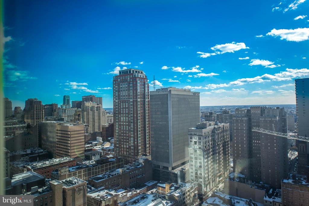 1919 CHESTNUT STREET Unit: 2810-12