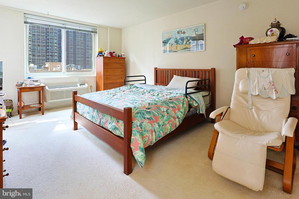 1901 JOHN F KENNEDY BOULEVARD Unit: 1907/08