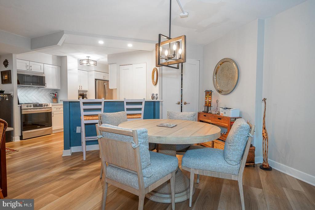 1420 LOCUST STREET Unit: 6N