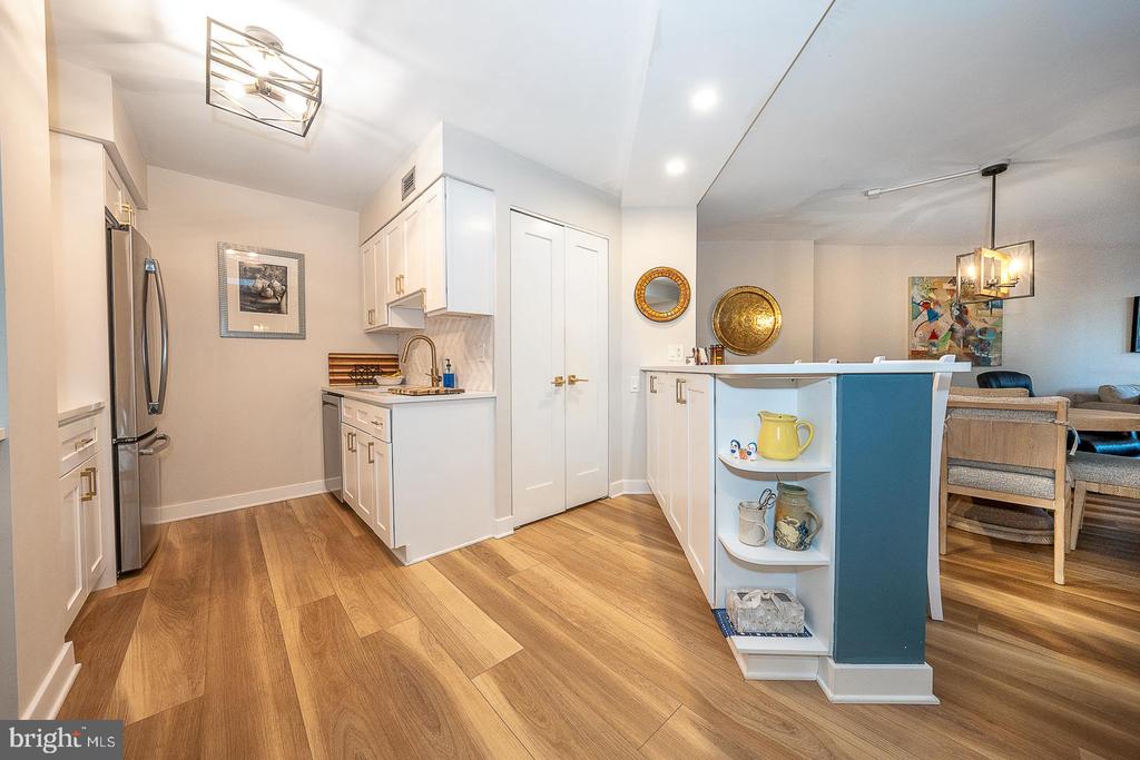 1420 LOCUST STREET Unit: 6N