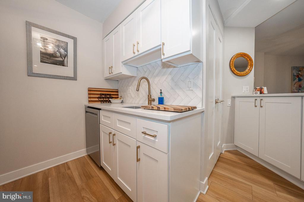 1420 LOCUST STREET Unit: 6N