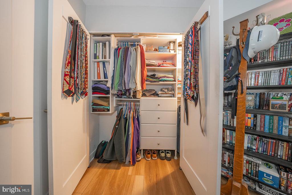 1420 LOCUST STREET Unit: 6N
