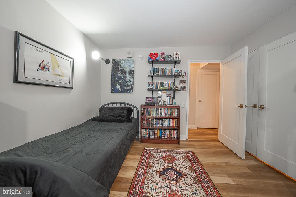 1420 LOCUST STREET Unit: 6N