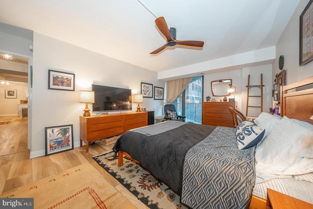 1420 LOCUST STREET Unit: 6N