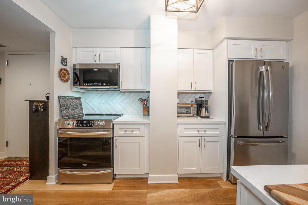 1420 LOCUST STREET Unit: 6N
