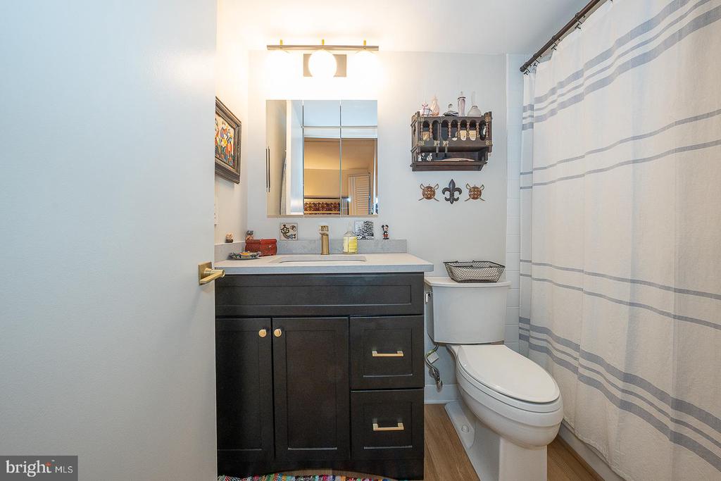 1420 LOCUST STREET Unit: 6N