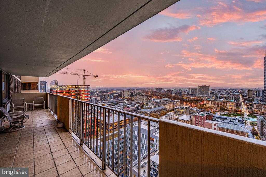 1901 JOHN F KENNEDY BOULEVARD Unit: 2505-06