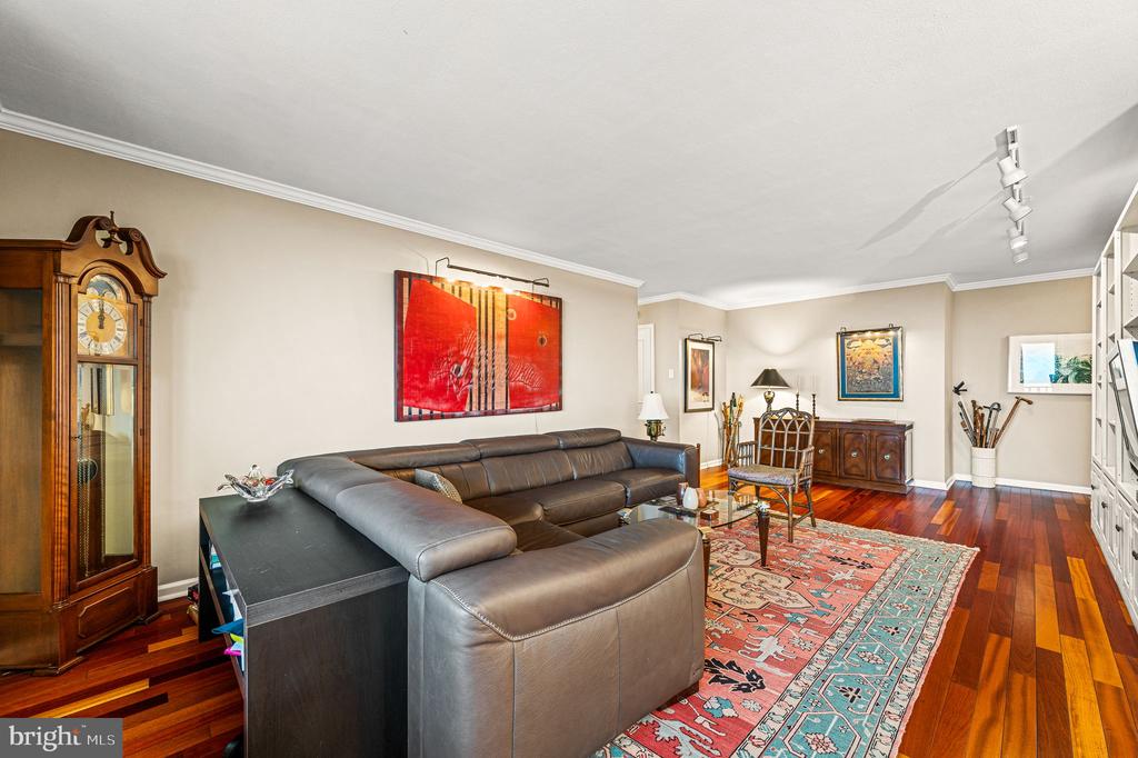 1901 JOHN F KENNEDY BOULEVARD Unit: 2505-06