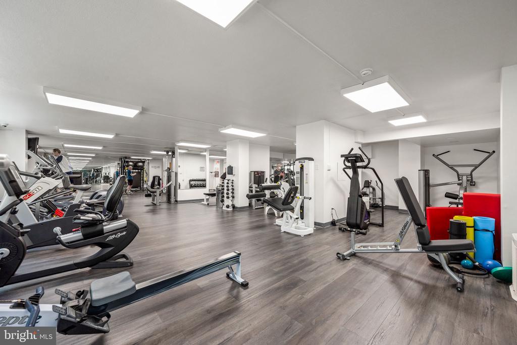 1901 JOHN F KENNEDY BOULEVARD Unit: 2505-06