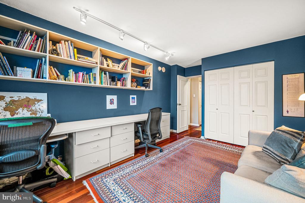 1901 JOHN F KENNEDY BOULEVARD Unit: 2505-06