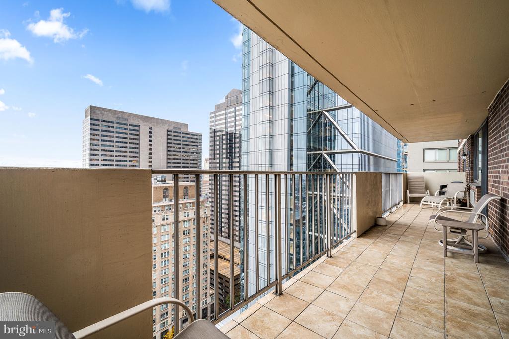 1901 JOHN F KENNEDY BOULEVARD Unit: 2505-06