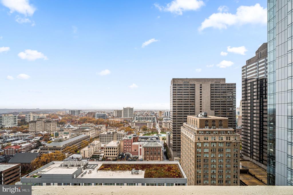 1901 JOHN F KENNEDY BOULEVARD Unit: 2505-06