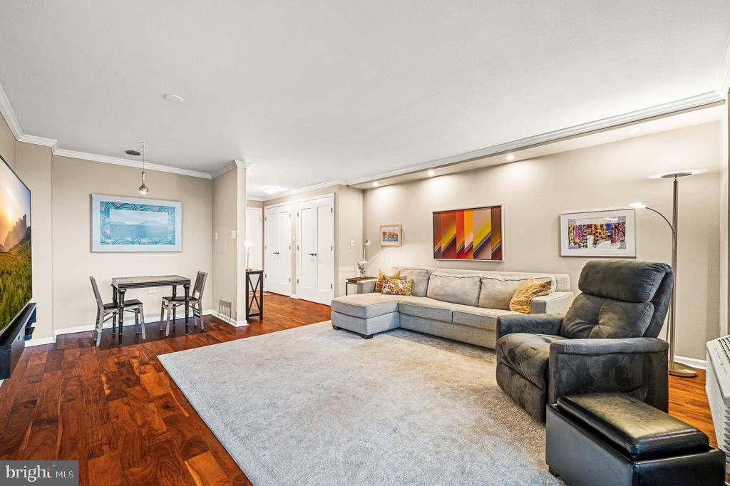 1901 JOHN F KENNEDY BOULEVARD Unit: 2505-06