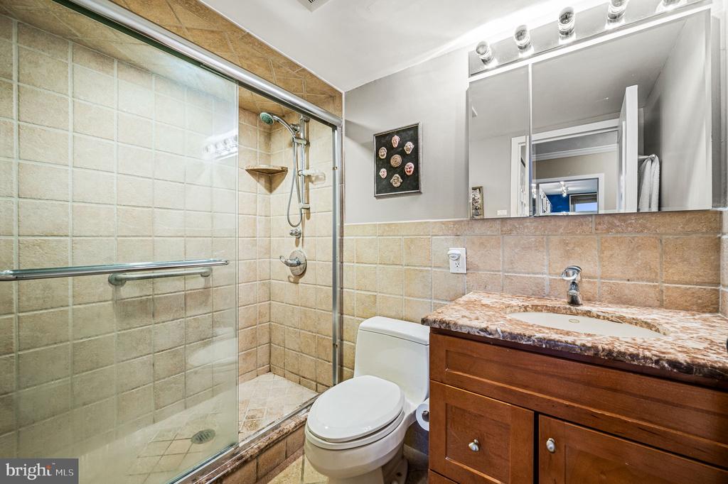 1901 JOHN F KENNEDY BOULEVARD Unit: 2505-06