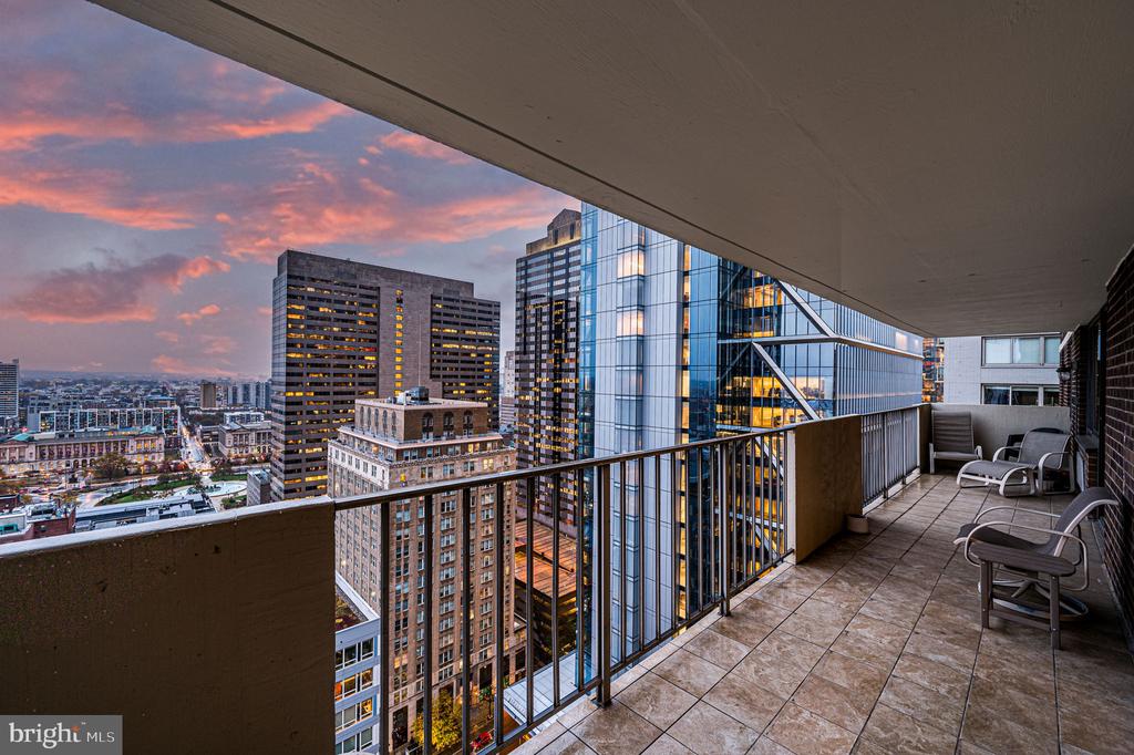 1901 JOHN F KENNEDY BOULEVARD Unit: 2505-06