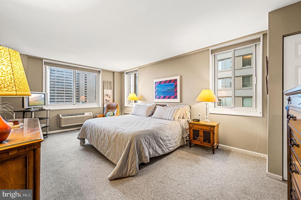 1901 JOHN F KENNEDY BOULEVARD Unit: 2505-06