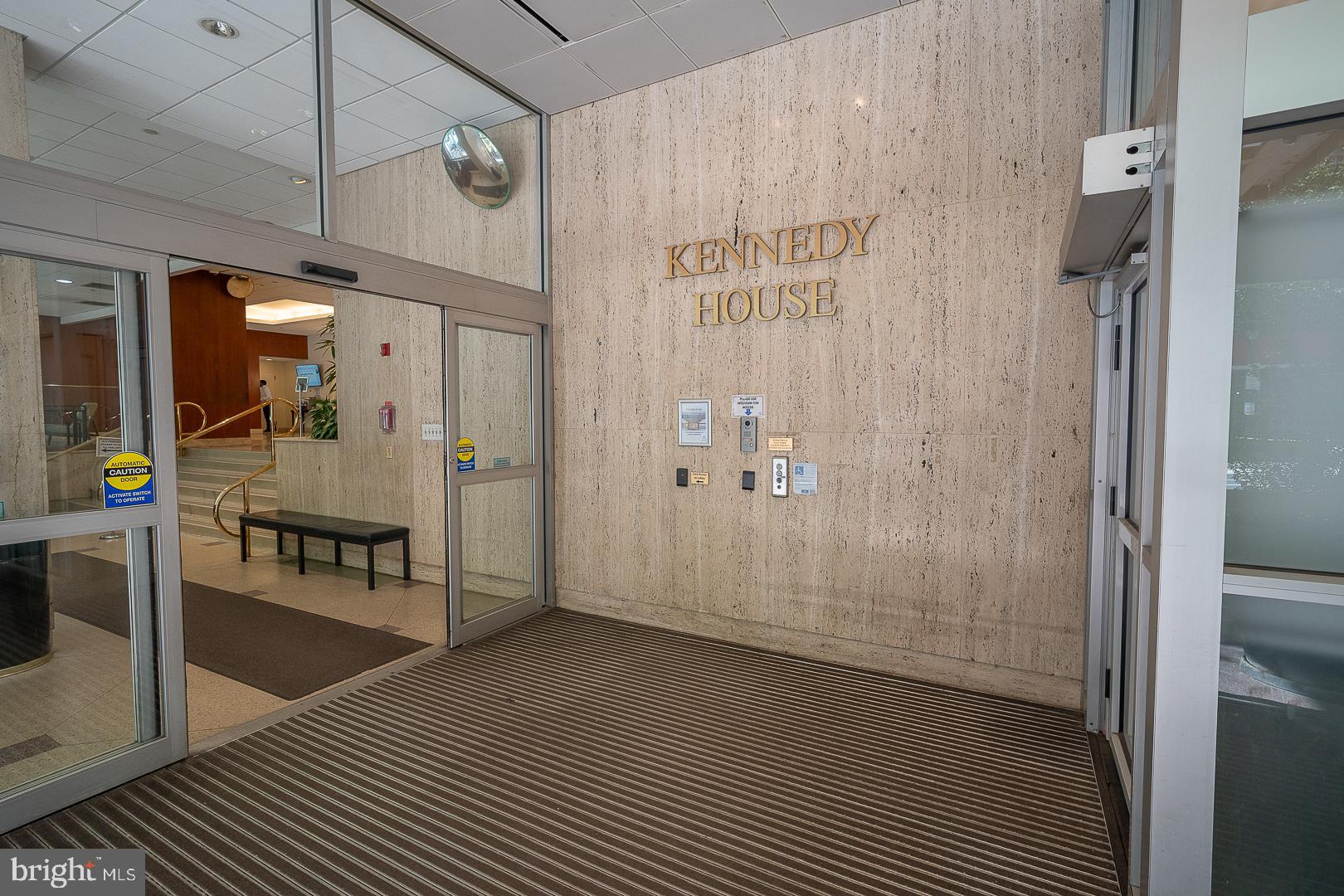 1901 JOHN F KENNEDY BOULEVARD 2305