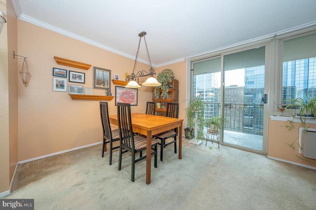 1919 CHESTNUT STREET Unit: 2203