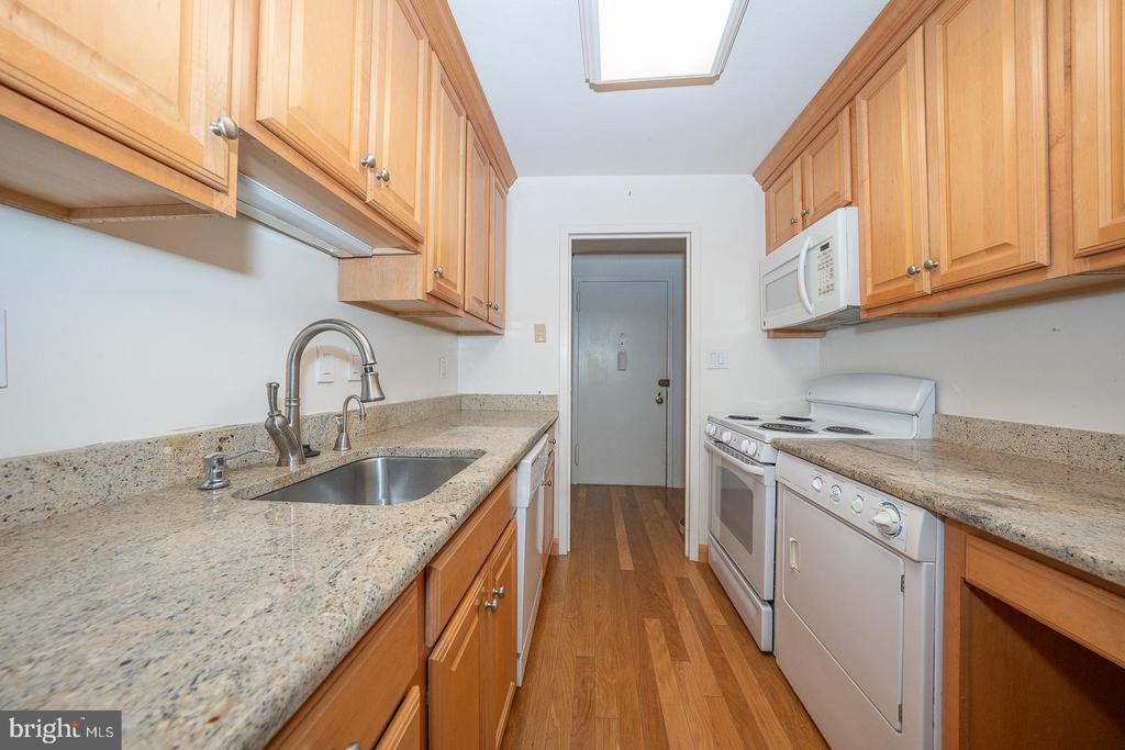 1919 CHESTNUT STREET Unit: 604