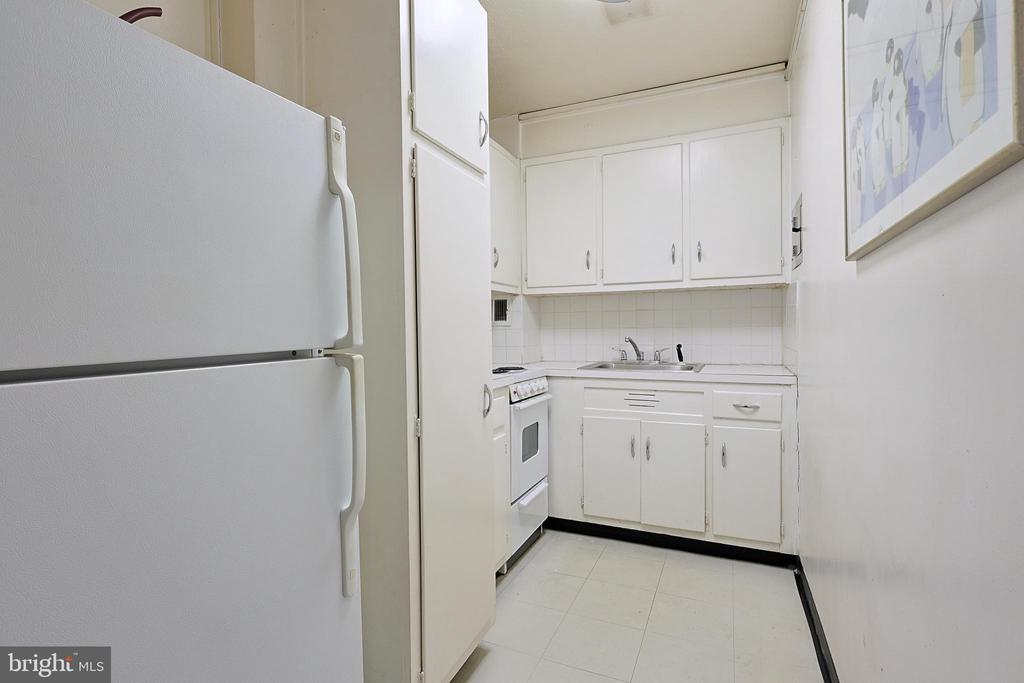 118 S 21ST STREET Unit: 411