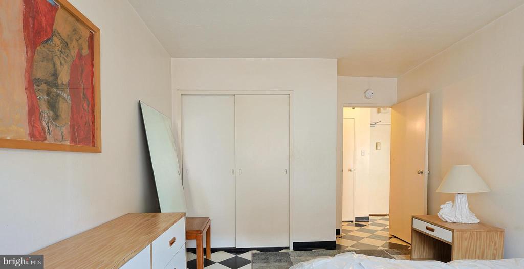 118 S 21ST STREET Unit: 411
