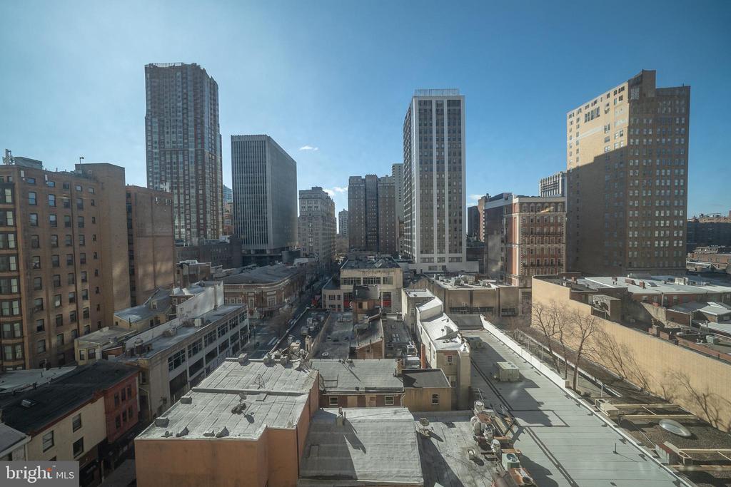 1919 CHESTNUT STREET Unit: 1007