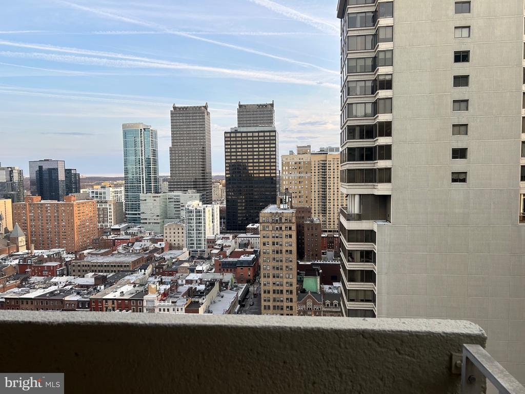 226 W RITTENHOUSE SQUARE Unit: 2516