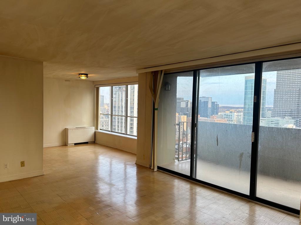 226 W RITTENHOUSE SQUARE Unit: 2516