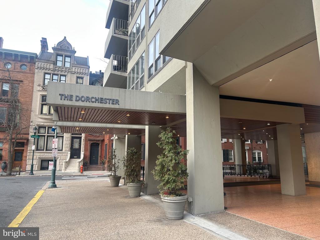 226 W RITTENHOUSE SQUARE Unit: 2516