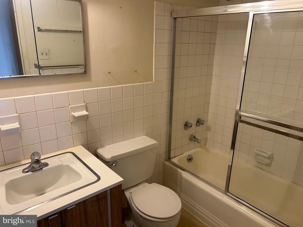226 W RITTENHOUSE SQUARE Unit: 2516