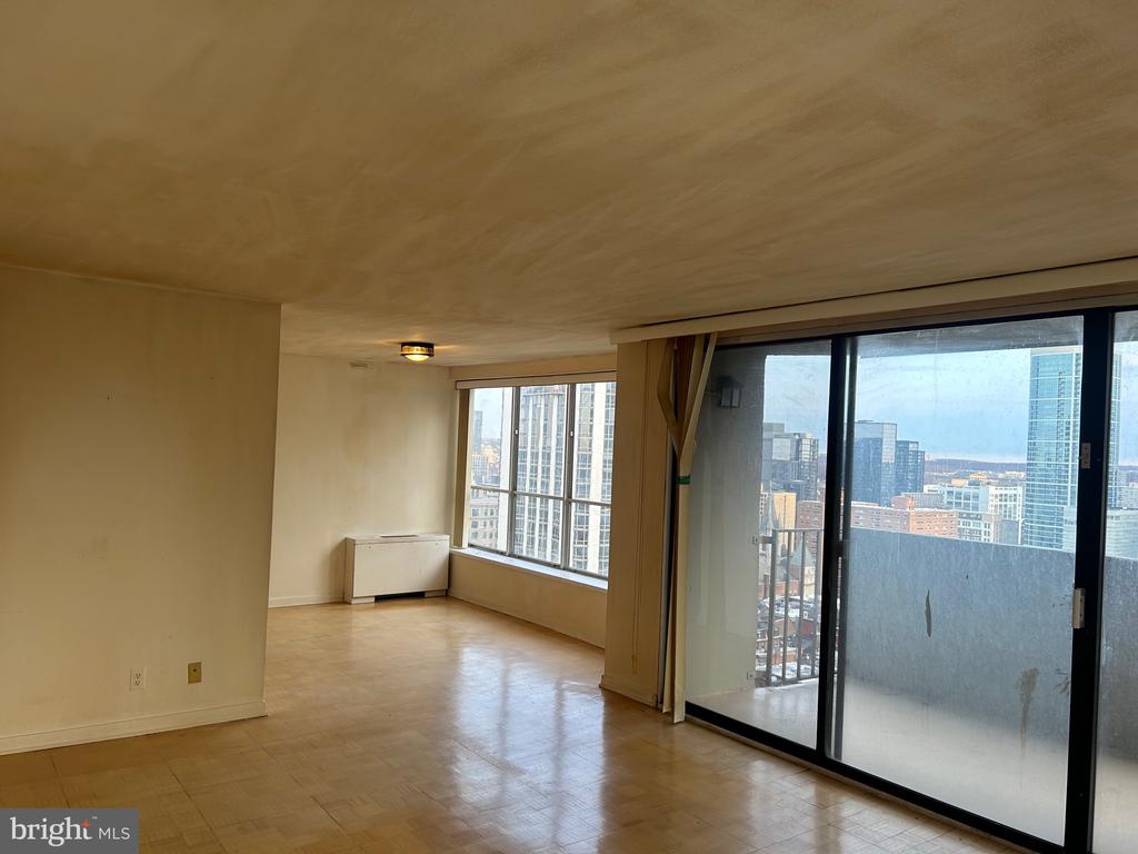 226 W RITTENHOUSE SQUARE Unit: 2516