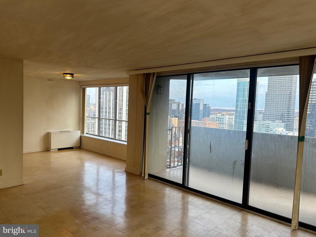 226 W RITTENHOUSE SQUARE Unit: 2516