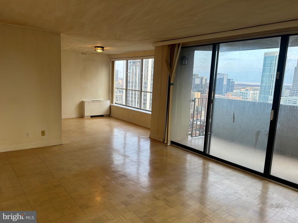 226 W RITTENHOUSE SQUARE Unit: 2516