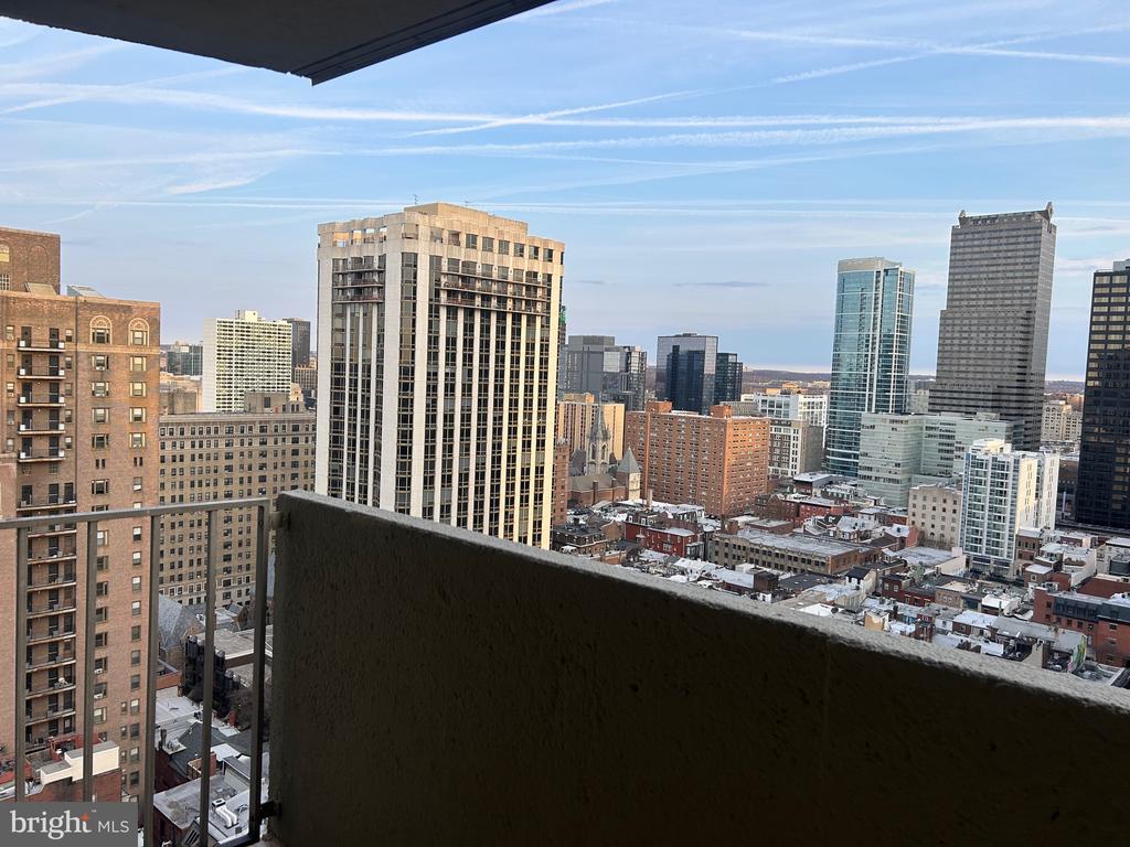 226 W RITTENHOUSE SQUARE Unit: 2516