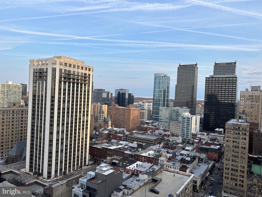 226 W RITTENHOUSE SQUARE Unit: 2516