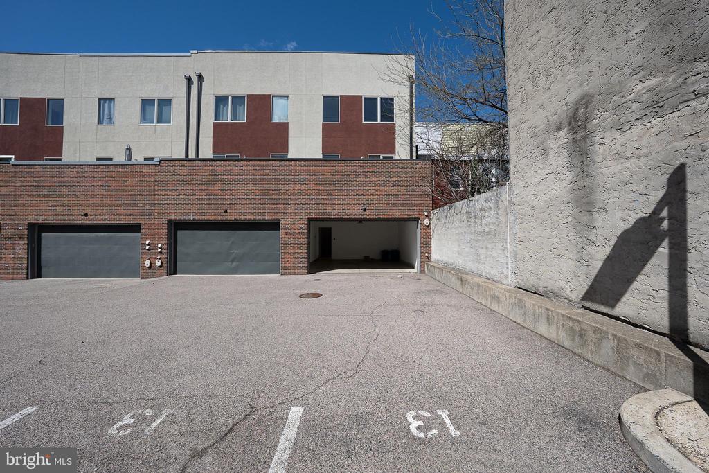 915 N RANDOLPH STREET