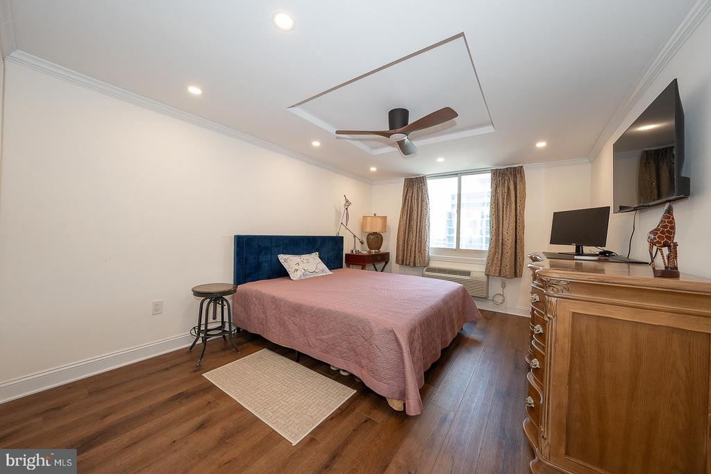 1919 CHESTNUT STREET Unit: 2621