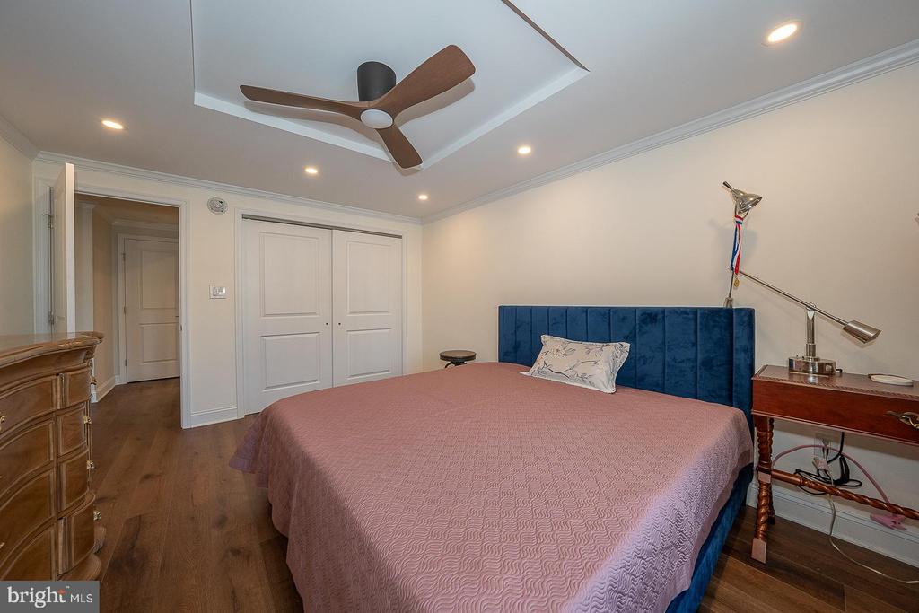 1919 CHESTNUT STREET Unit: 2621