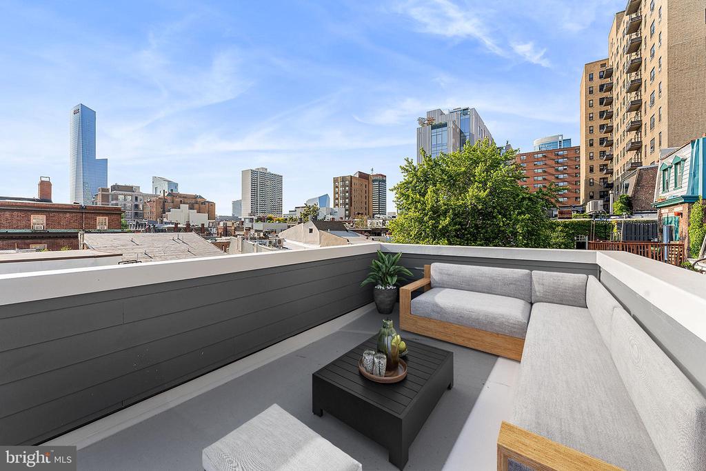 2111 LOCUST STREET