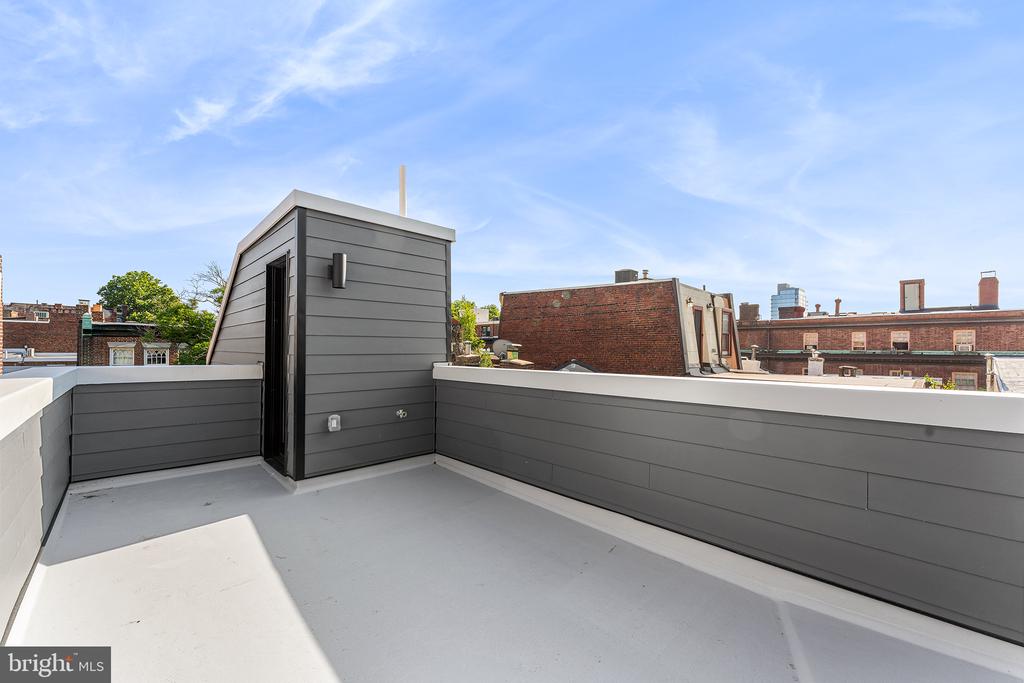 2111 LOCUST STREET